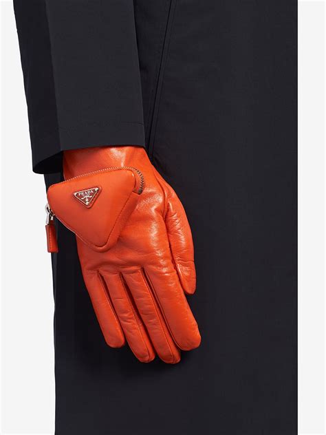 prada gloves with pouch.